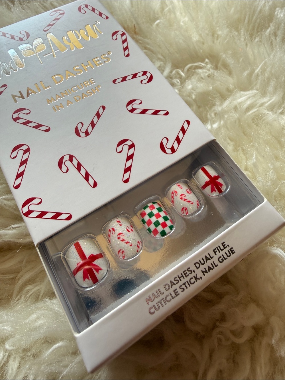 🎄NWT Red Aspen Nail Dashes Press-On Nails – Red & White Holiday Set 🎅🏻